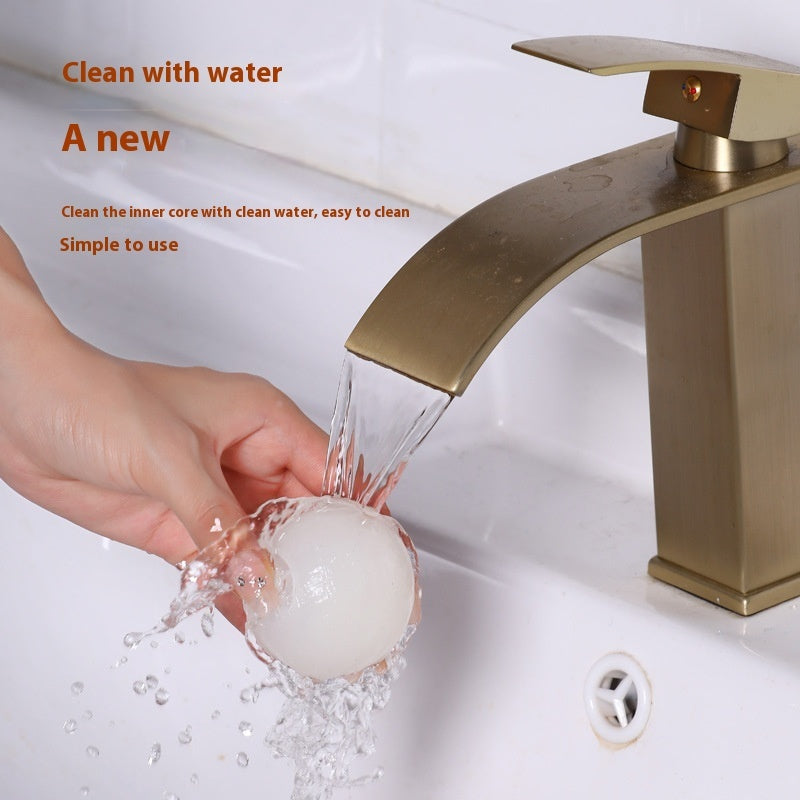 FurClean Roll™ – Reusable Pet Hair Remover Ball